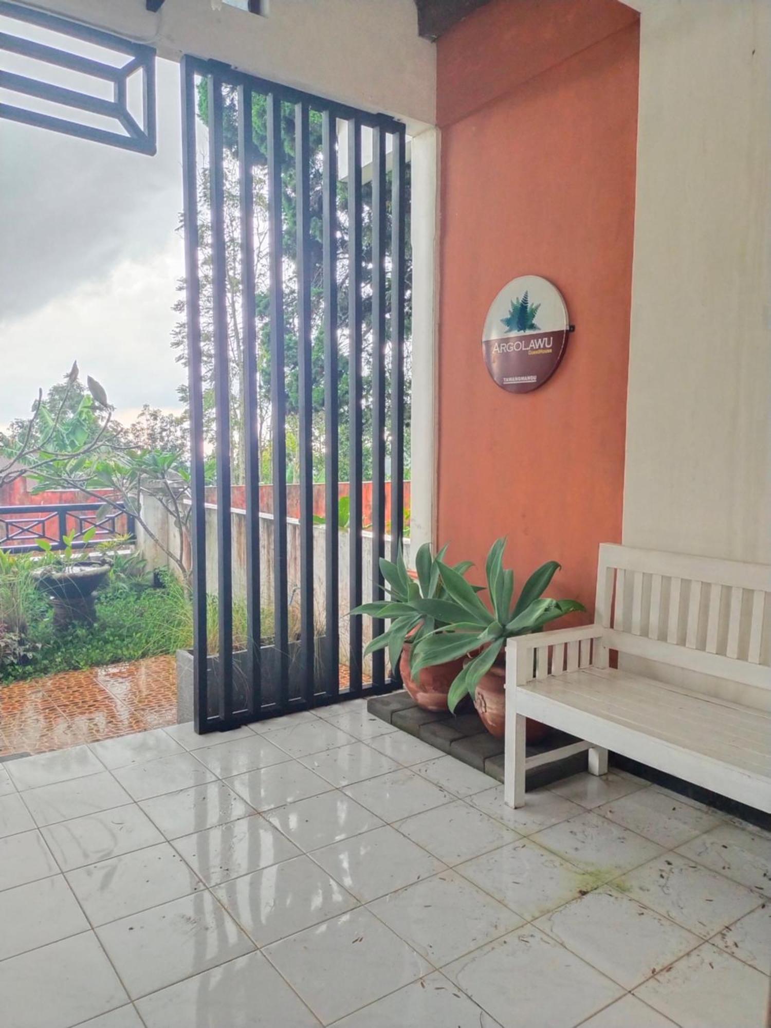 Argolawu Homestay Tawangmangu Bagian luar foto